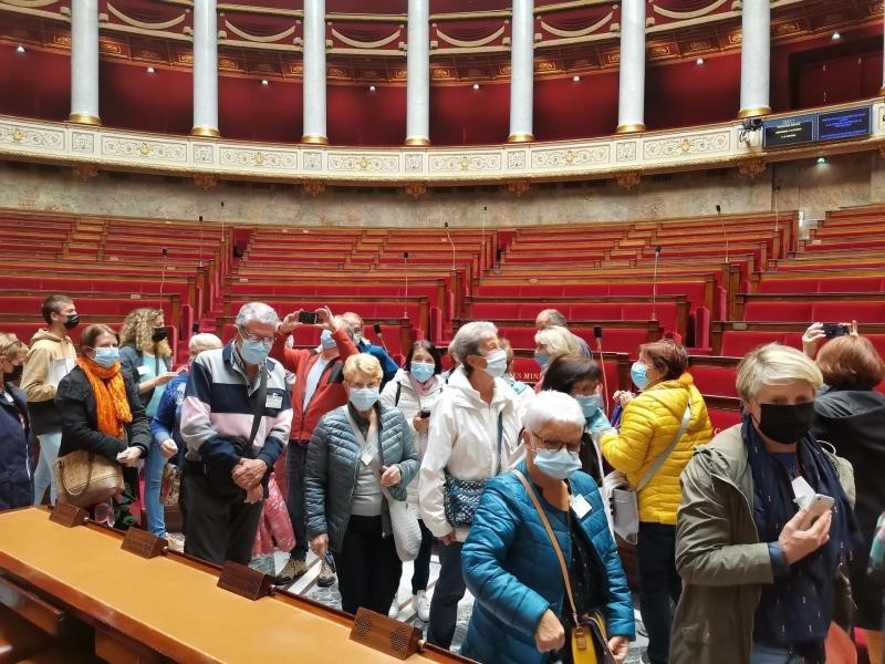 Le groupe dans l hemicycle 2 1